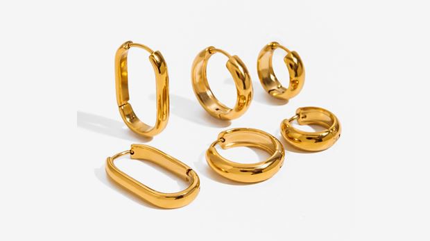 ステンレススチールのイヤリング