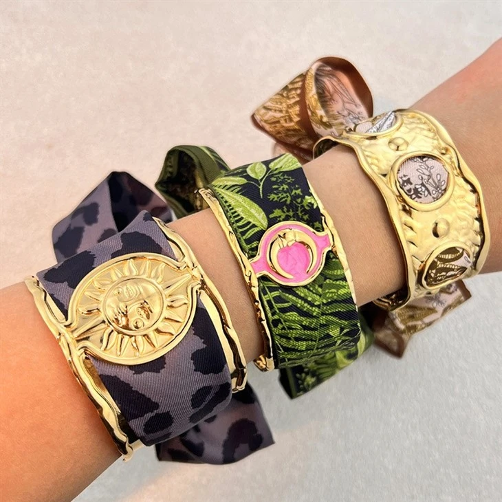 Wide Scarf Bow Cuff suppliers